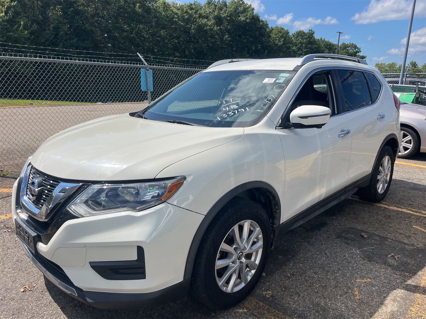 2017 NISSAN ROGUE SV - 1