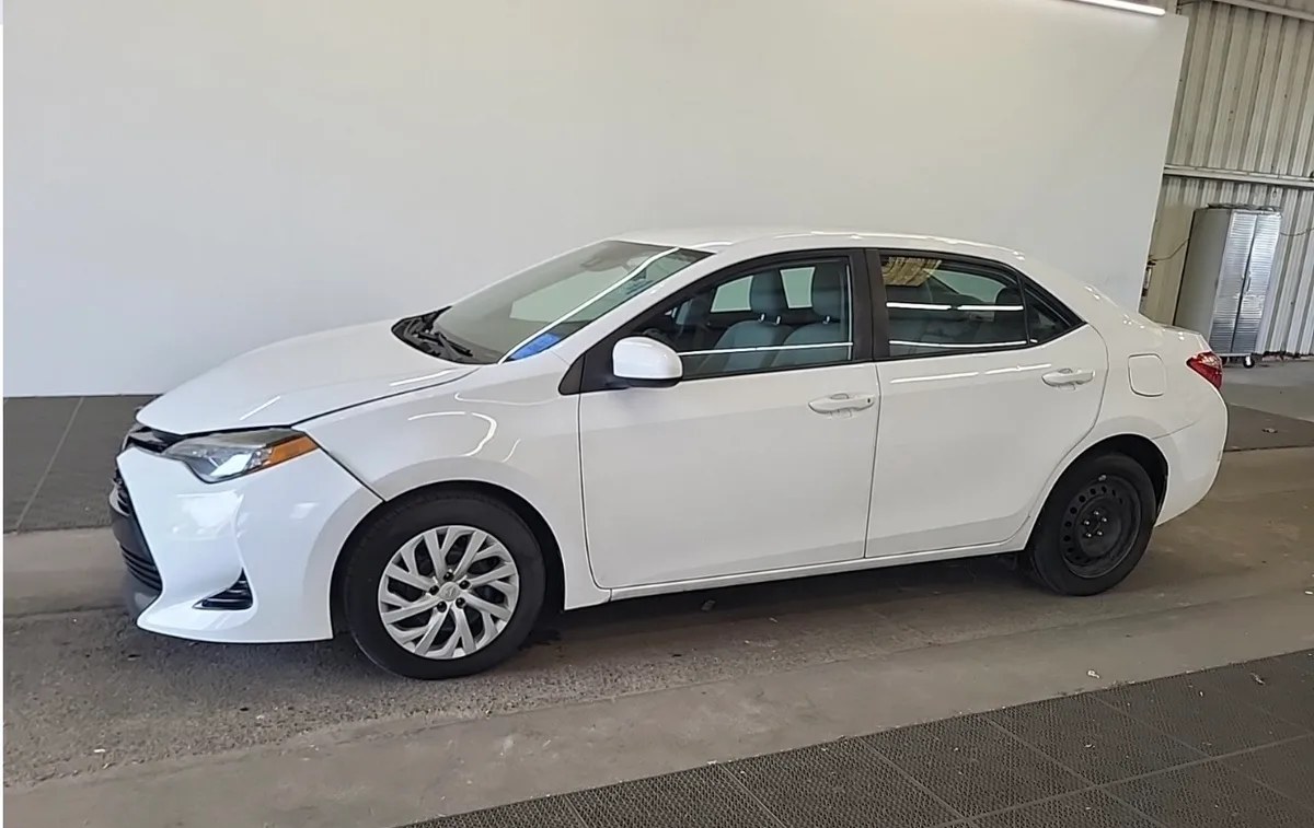 2017 TOYOTA COROLLA LE - 1