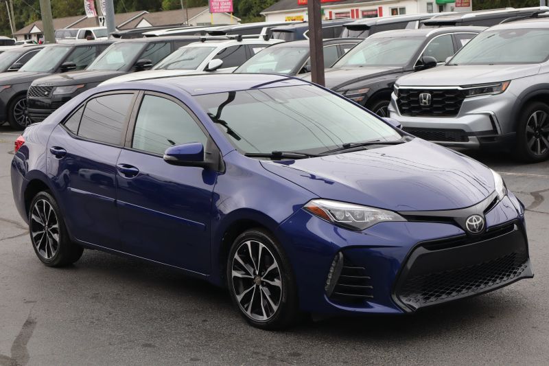 2017 TOYOTA COROLLA SE - 1