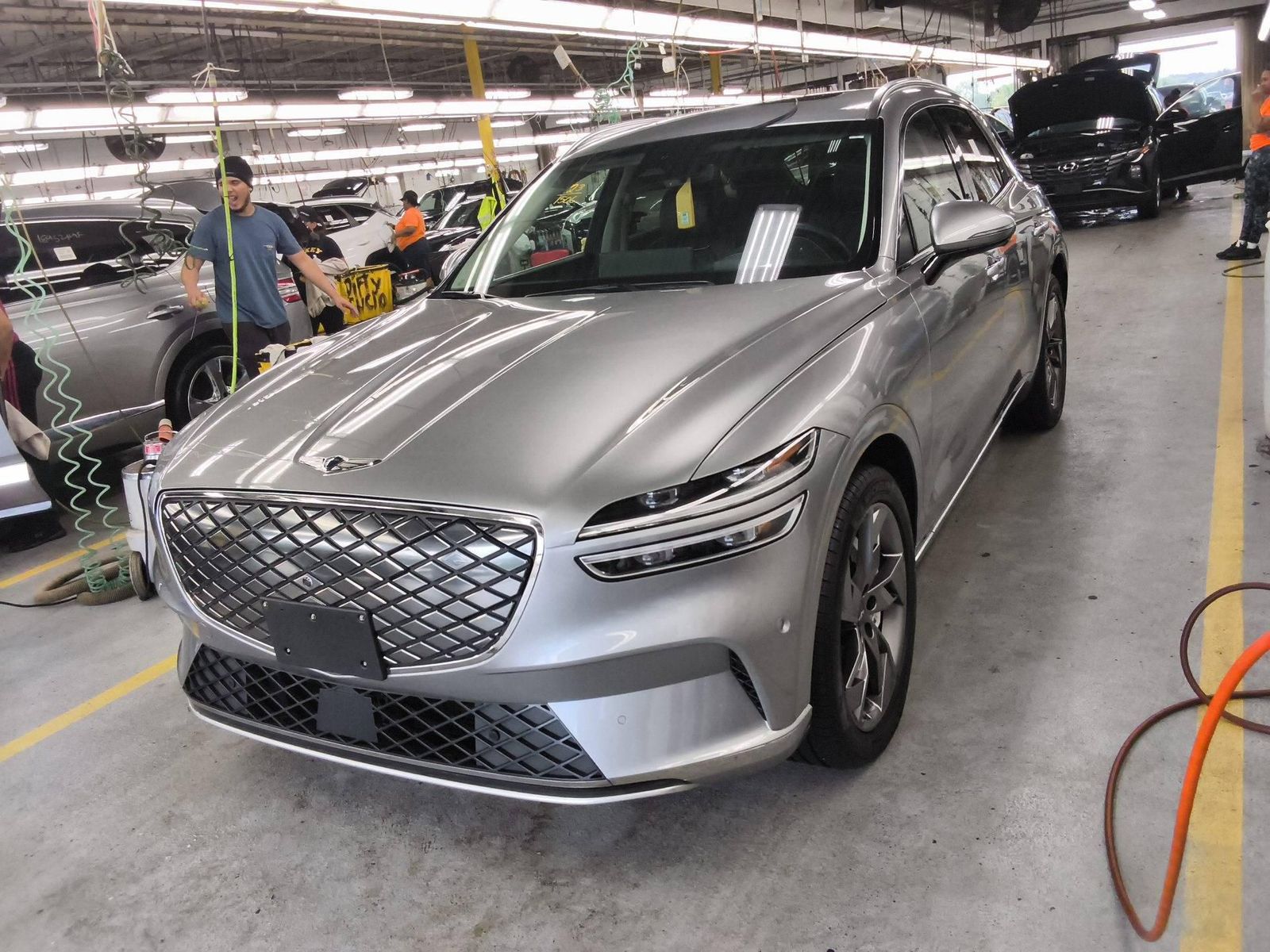 2023 GENESIS GV70 ELECTRIFIED Advanced - 1