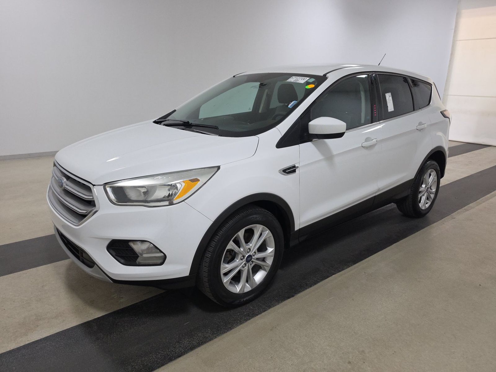 2017 FORD ESCAPE SE - 1