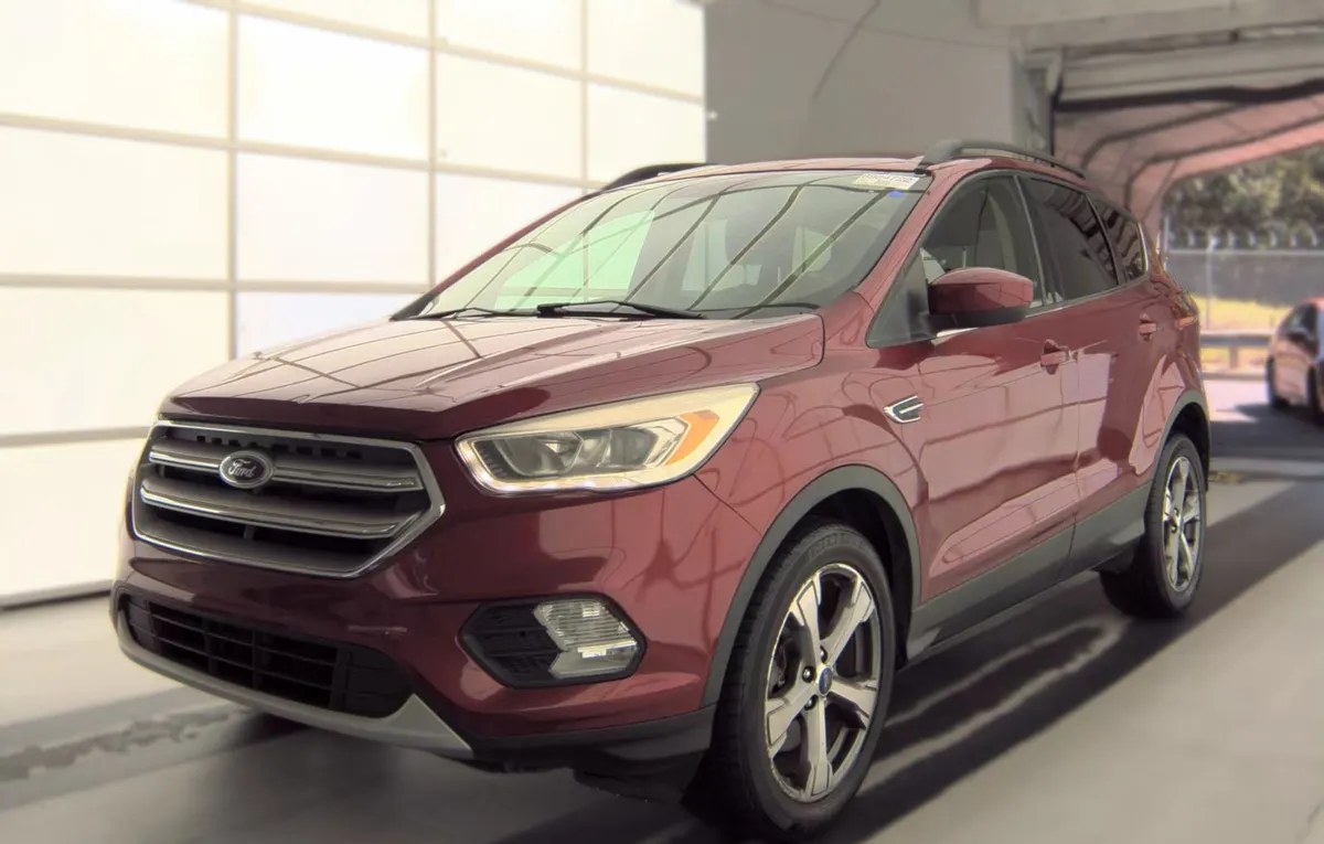 2017 FORD ESCAPE SE - 1