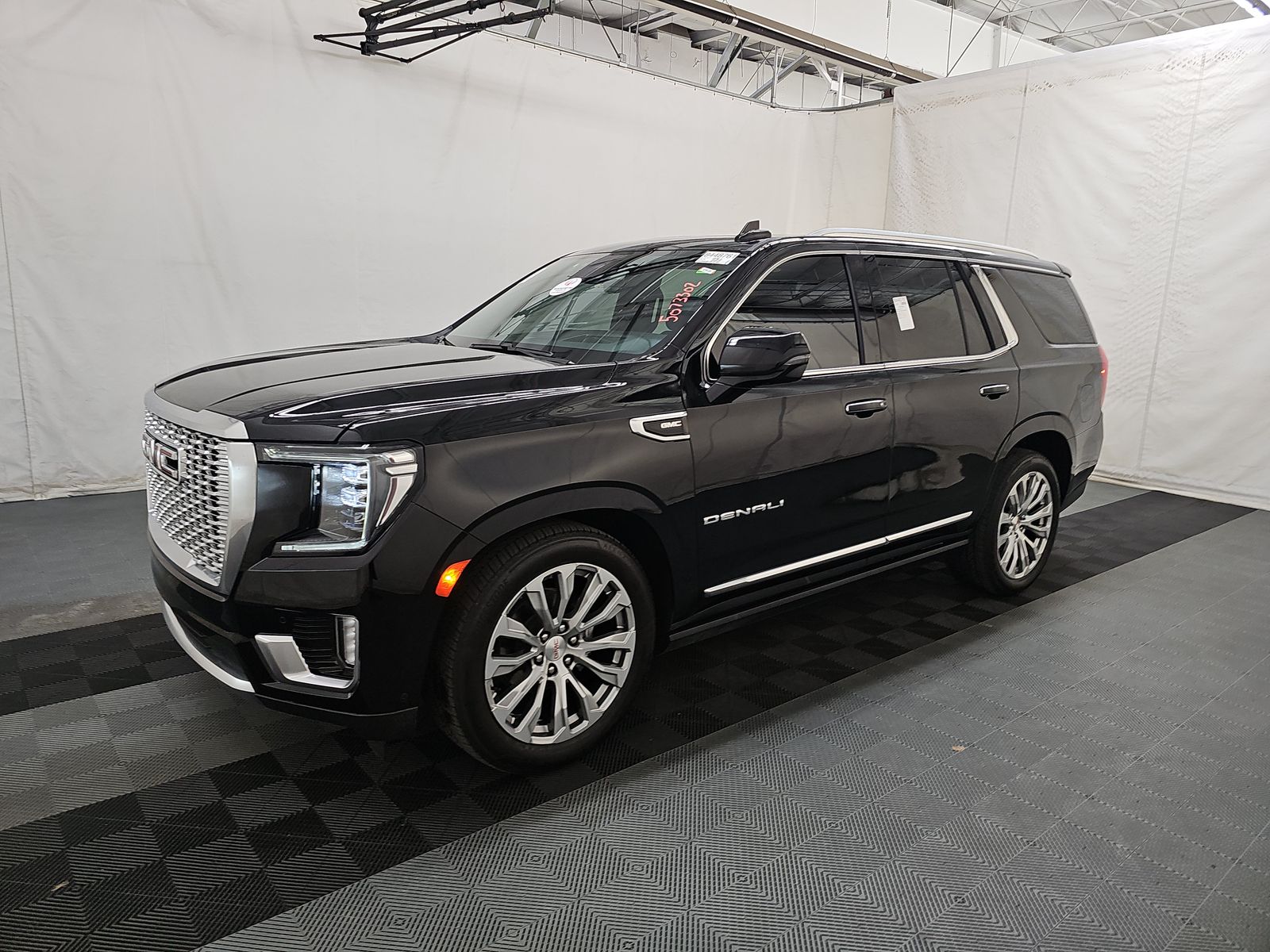 2024 GMC YUKON Denali - 1