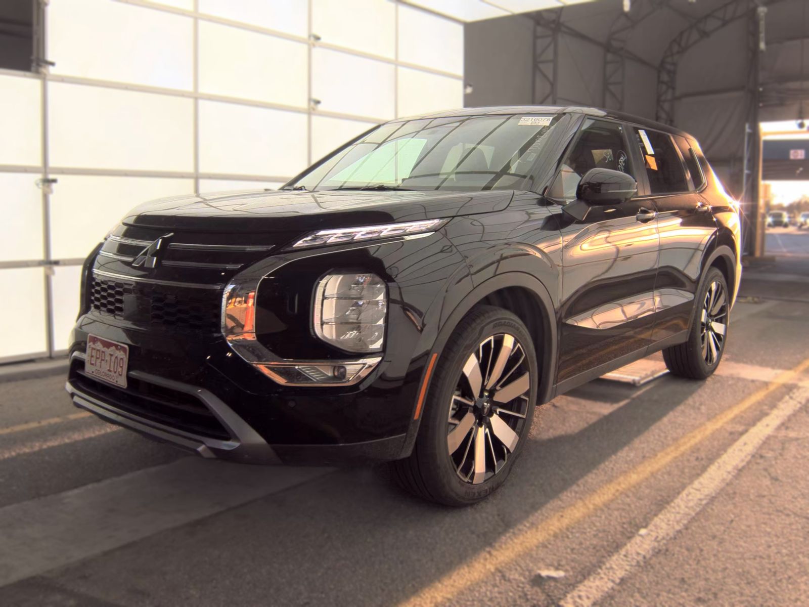 2025 MITSUBISHI OUTLANDER SE - 1