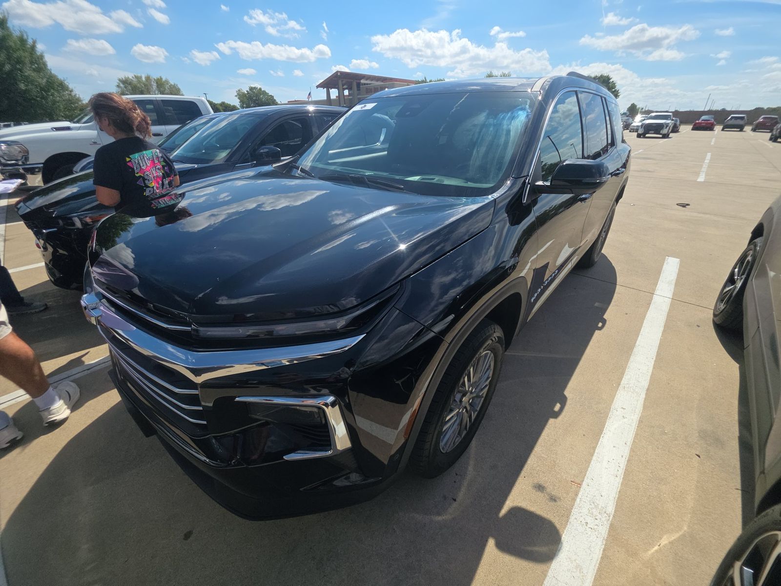 2025 CHEVROLET TRAVERSE LT - 1