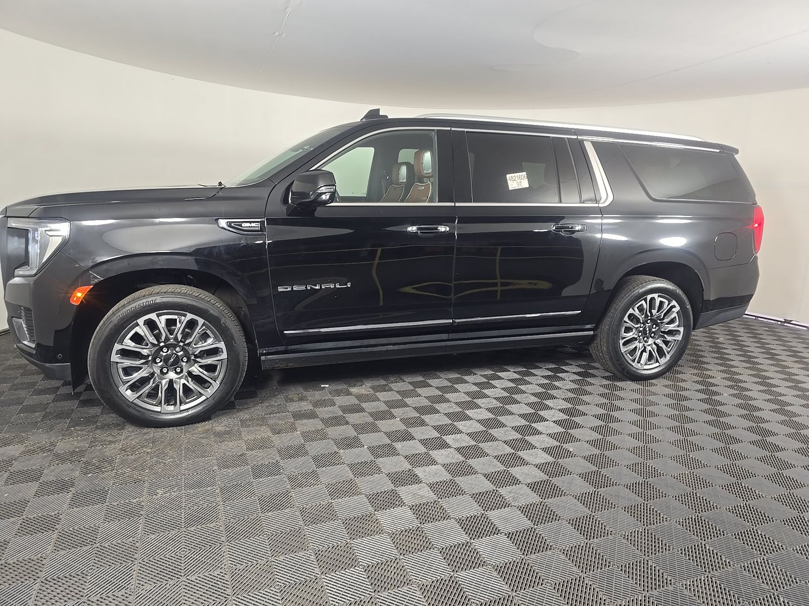 2023 GMC YUKON XL DENALI Ultimate - 1