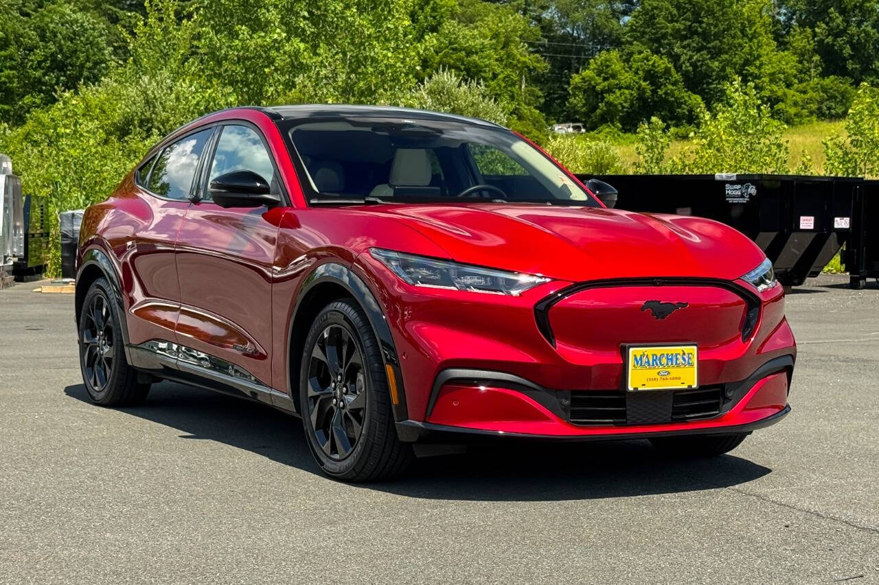 2023 FORD MUSTANG MACH-E Premium - 1