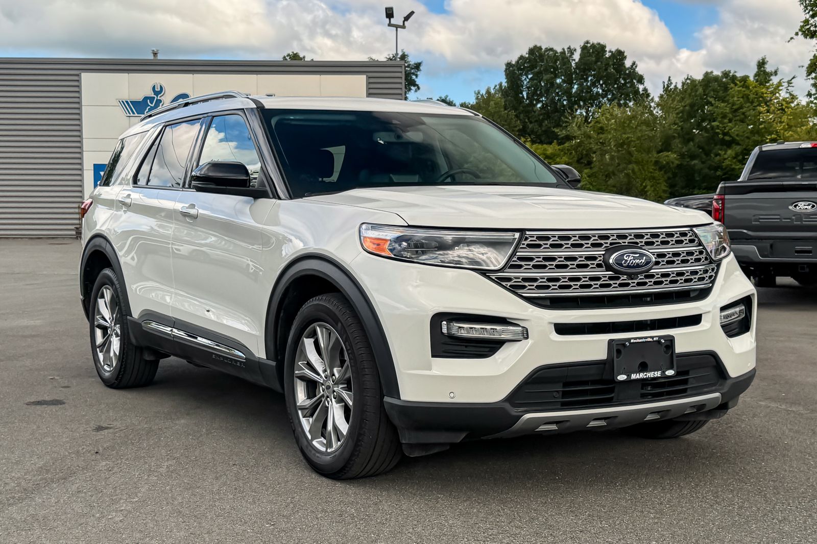 2023 FORD EXPLORER Limited - 1