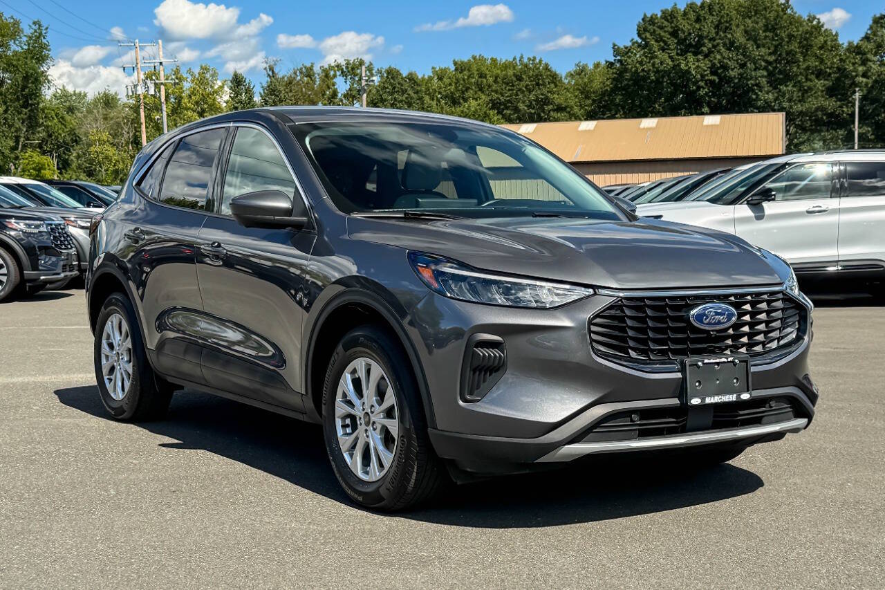 2023 FORD ESCAPE Active - 1