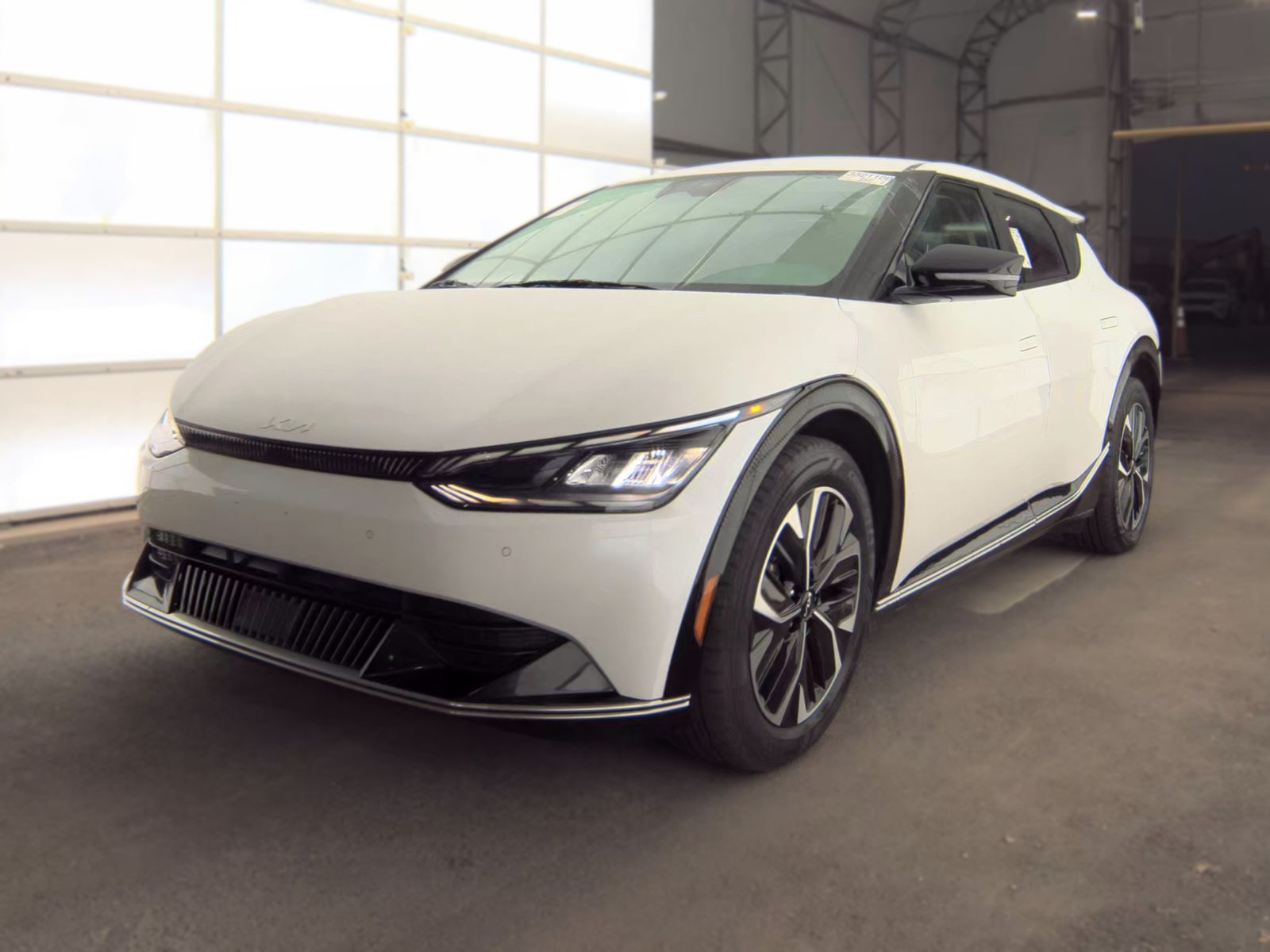 2023 KIA EV6 Wind - 1