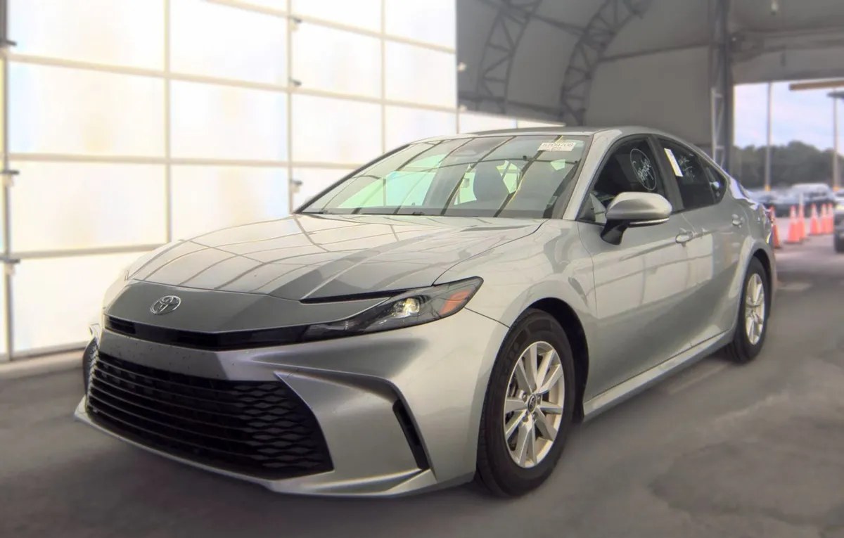 2025 TOYOTA CAMRY LE - 1