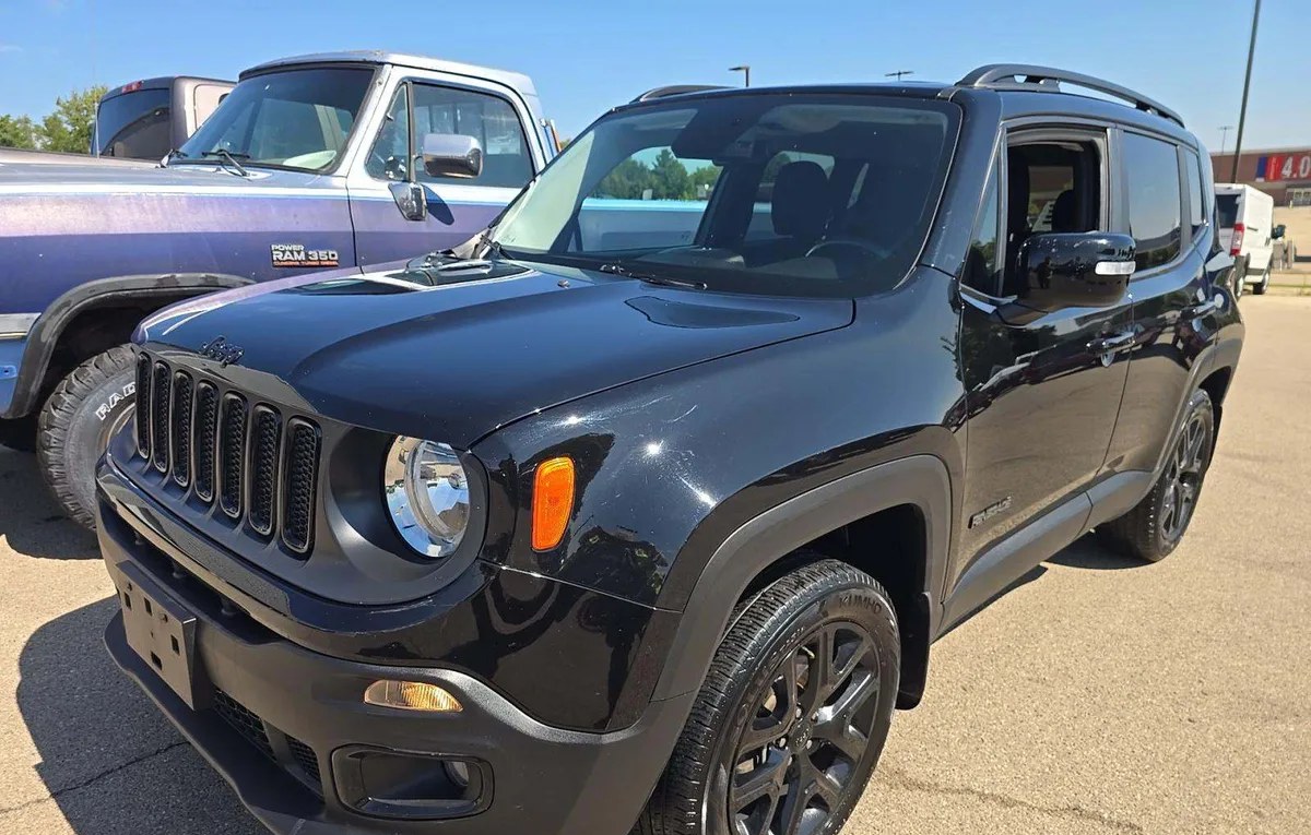2017 JEEP RENEGADE LATITUDE ALTITUDE Edition - 1