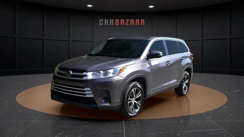 2019 TOYOTA HIGHLANDER LE - 1