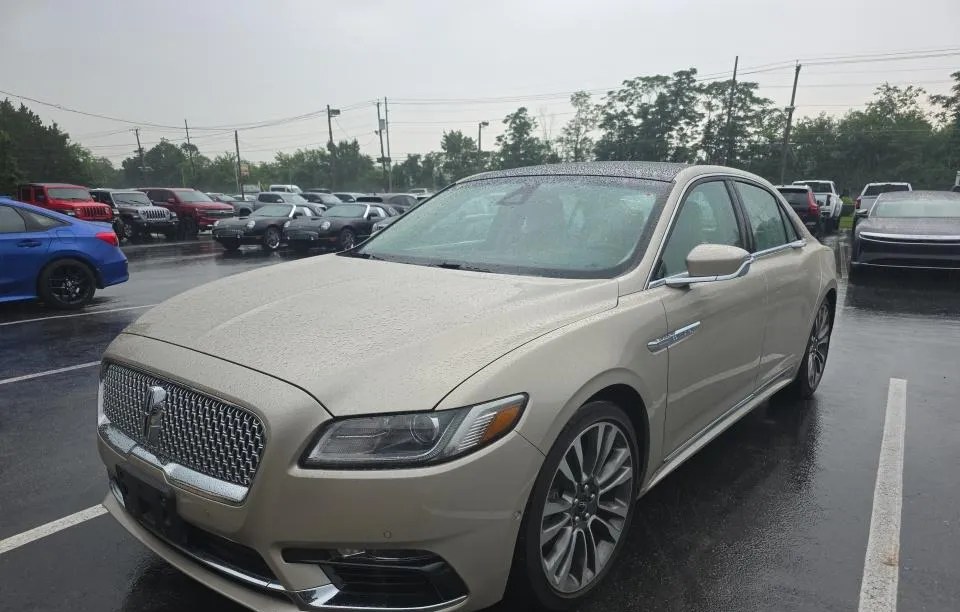 2017 LINCOLN CONTINENTAL Reserve - 1
