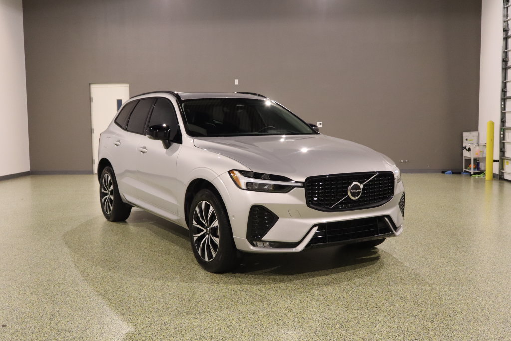 2025 VOLVO XC60 B5 Plus - 1