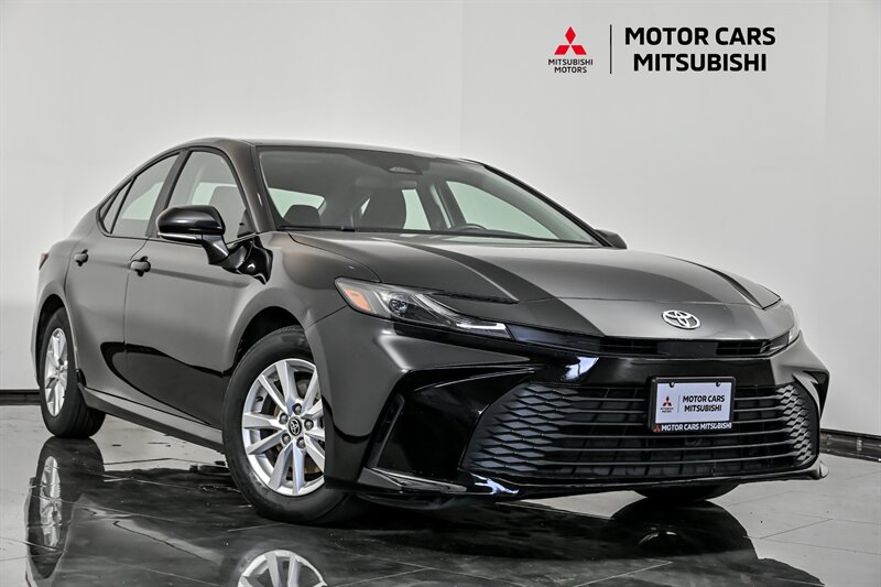 2025 TOYOTA CAMRY LE - 1