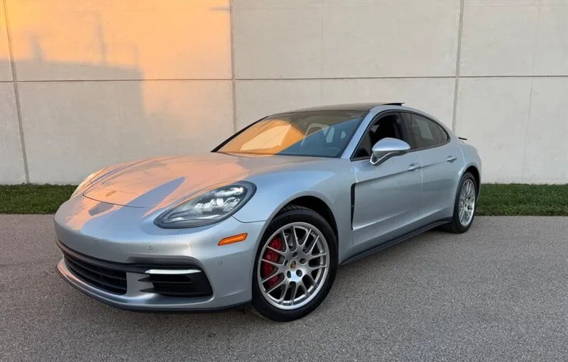 2017 PORSCHE PANAMERA 4 - 1