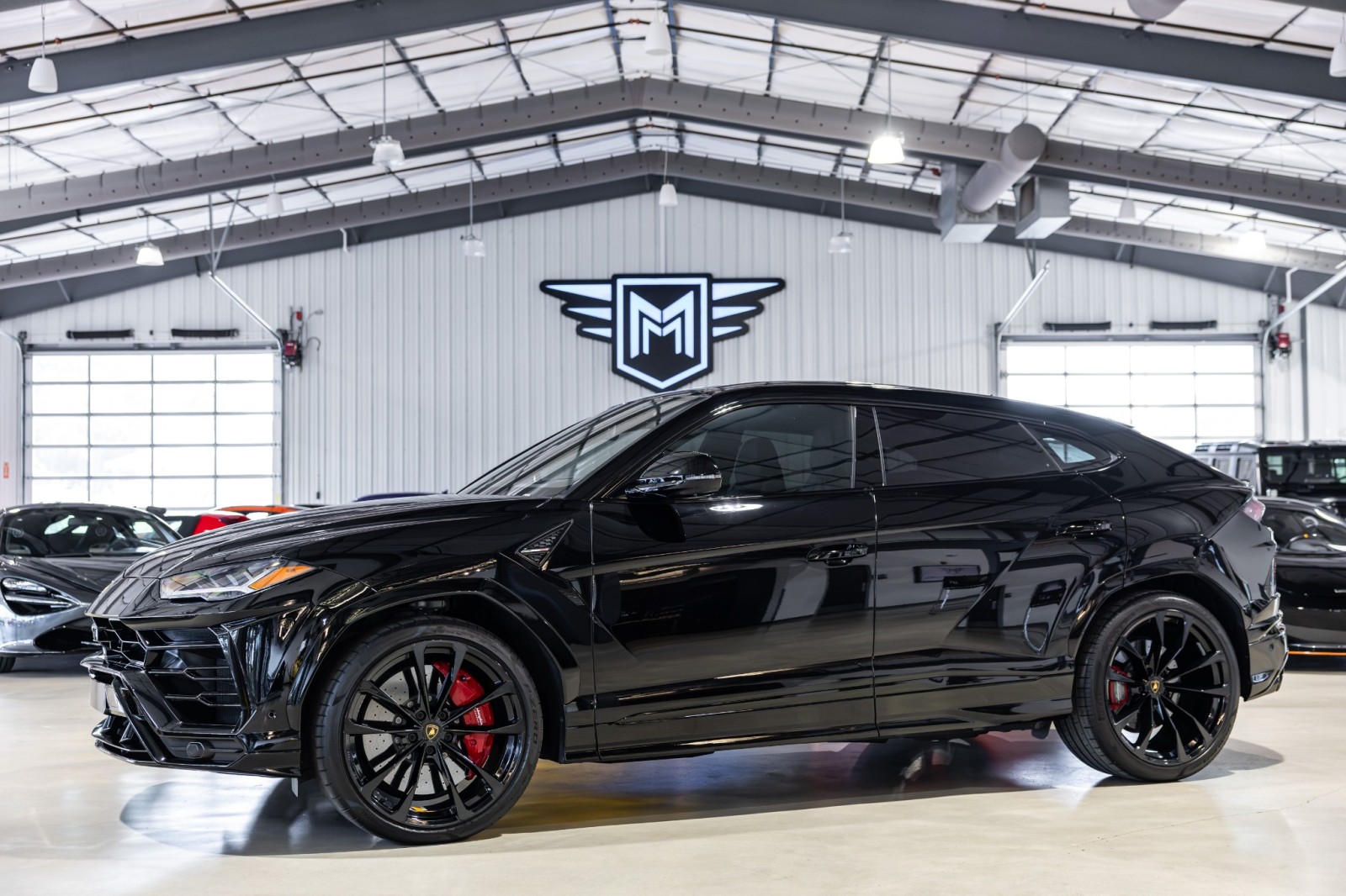 2022 LAMBORGHINI URUS - 1