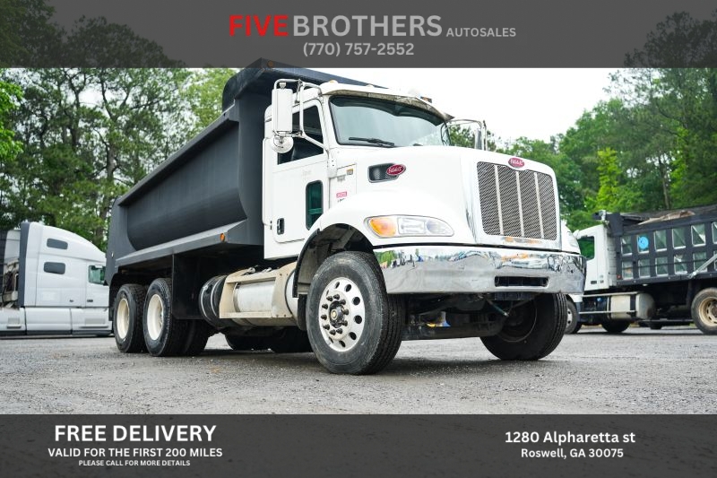 2017 PETERBILT 348 - 1