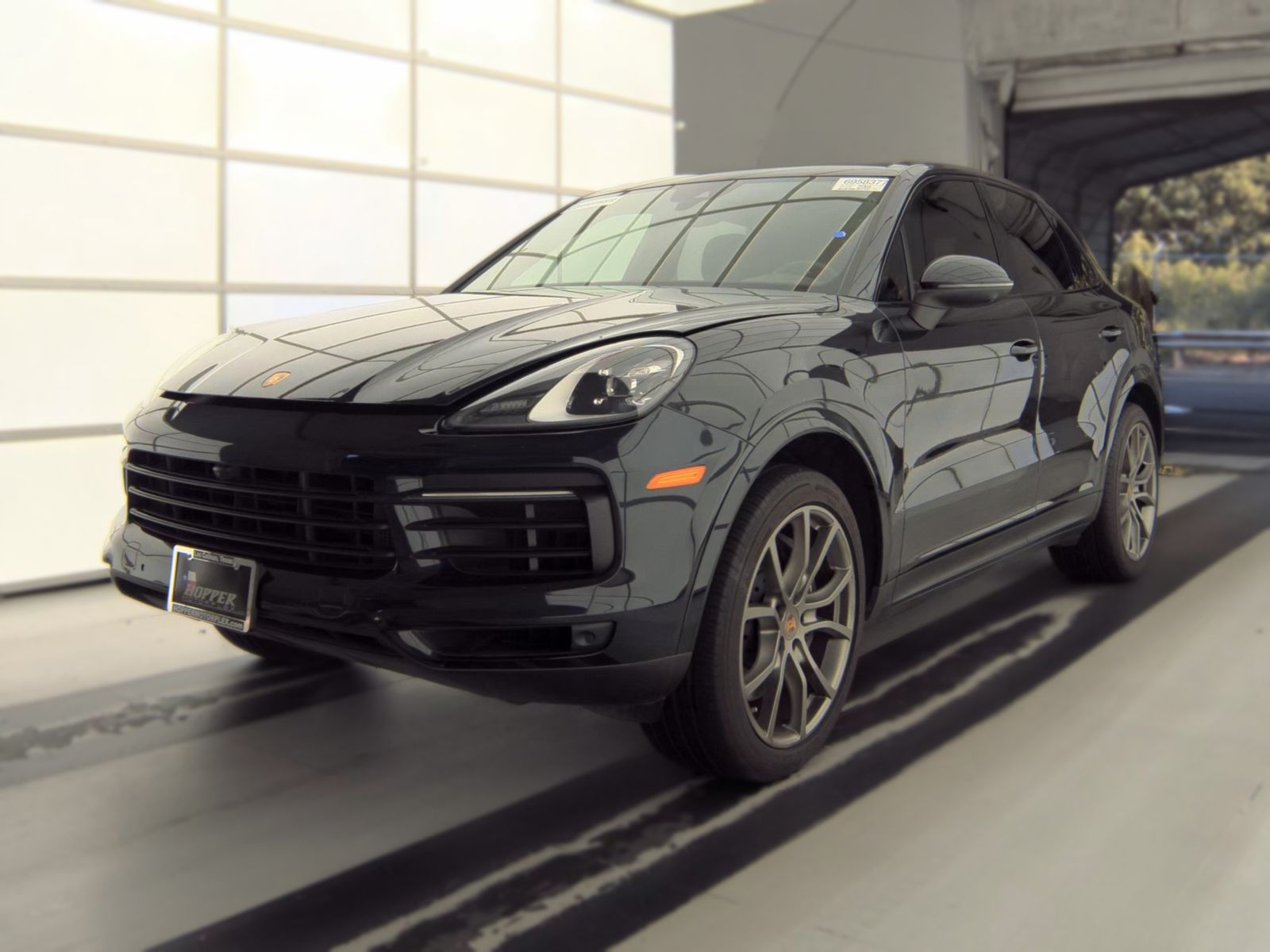 2021 PORSCHE CAYENNE Base - 1