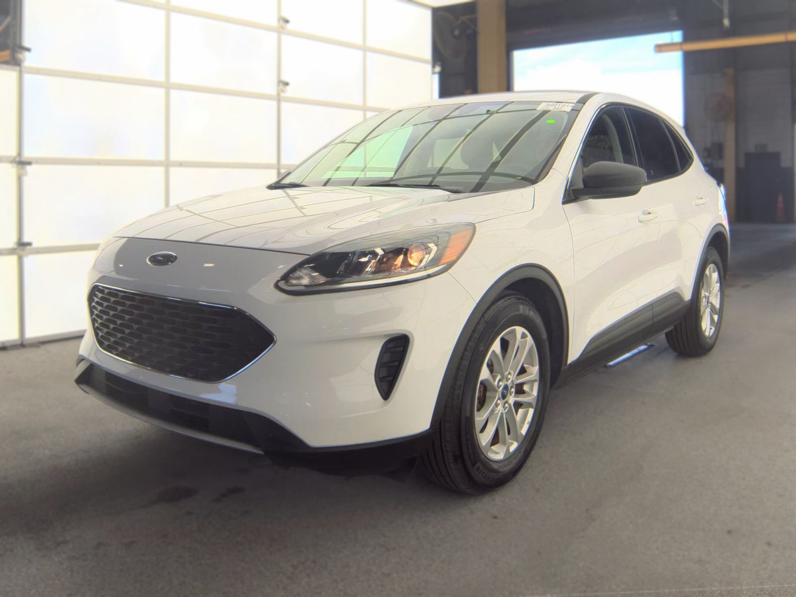 2022 FORD ESCAPE SE - 1