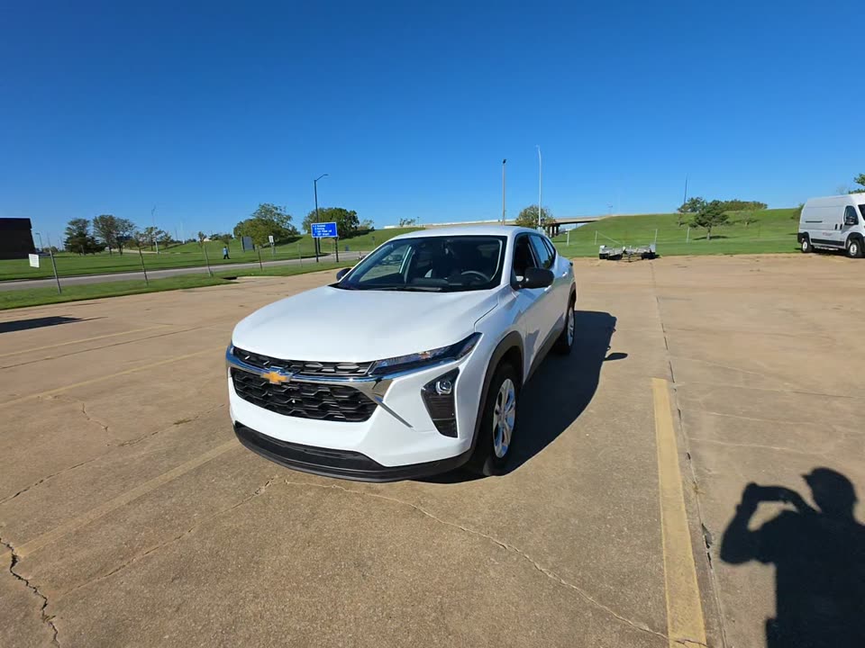 2026 CHEVROLET TRAX LS - 1