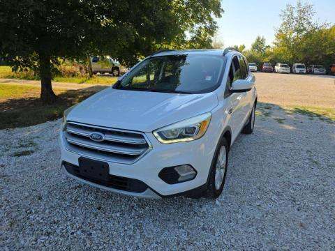 2017 FORD ESCAPE SE - 1