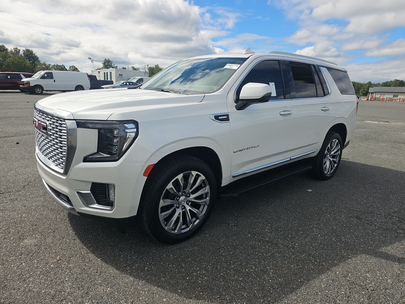2021 GMC YUKON Denali - 1
