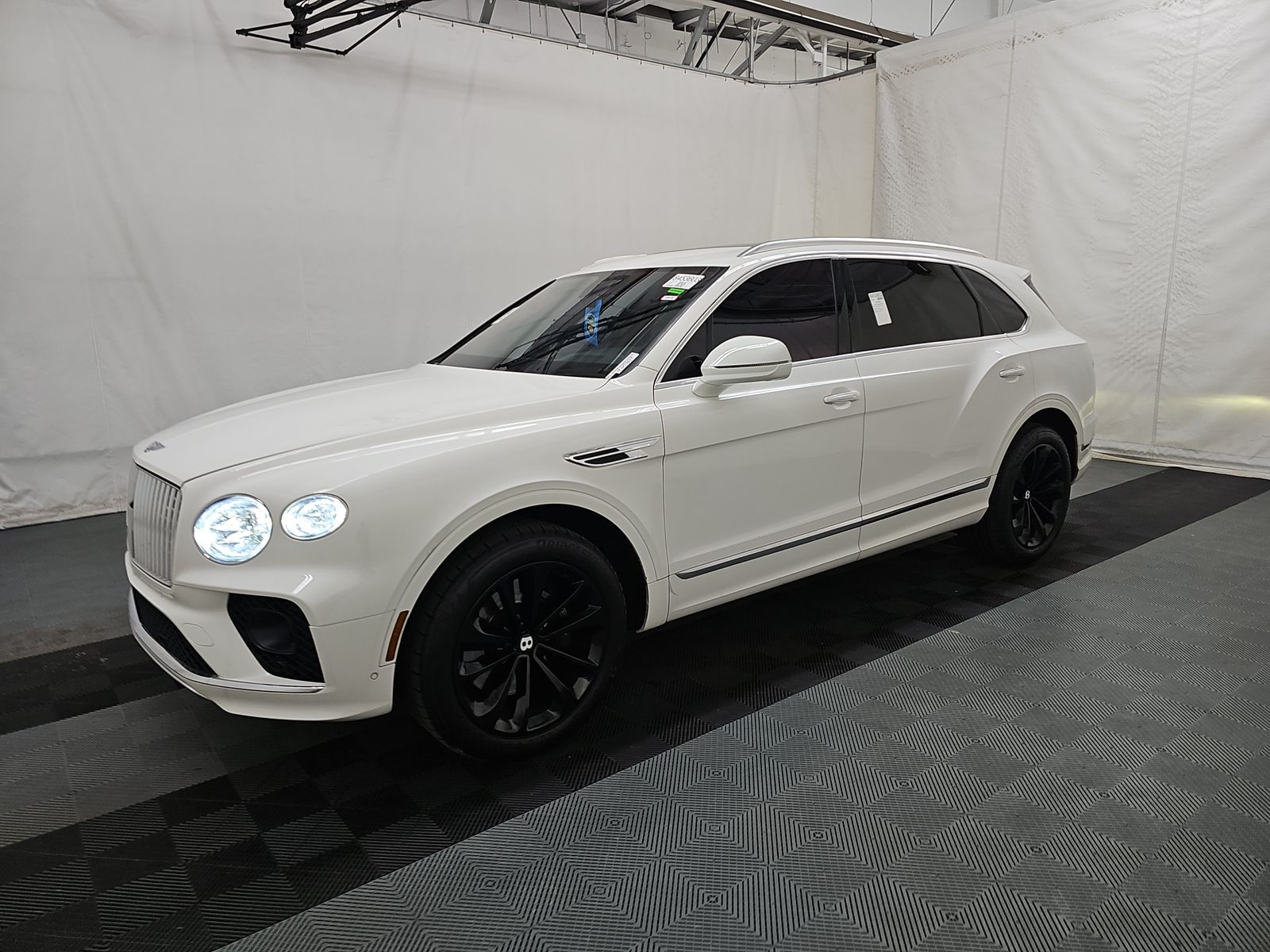 2023 BENTLEY BENTAYGA EWB Base - 1