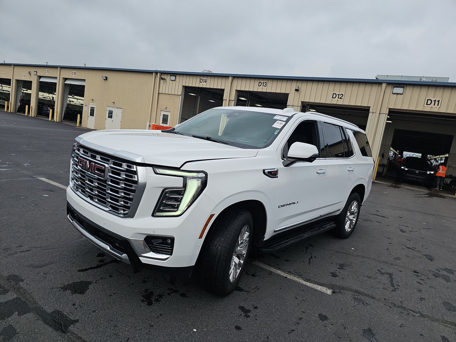 2025 GMC YUKON Denali - 1