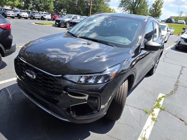 2025 FORD ESCAPE ST-Line - 1