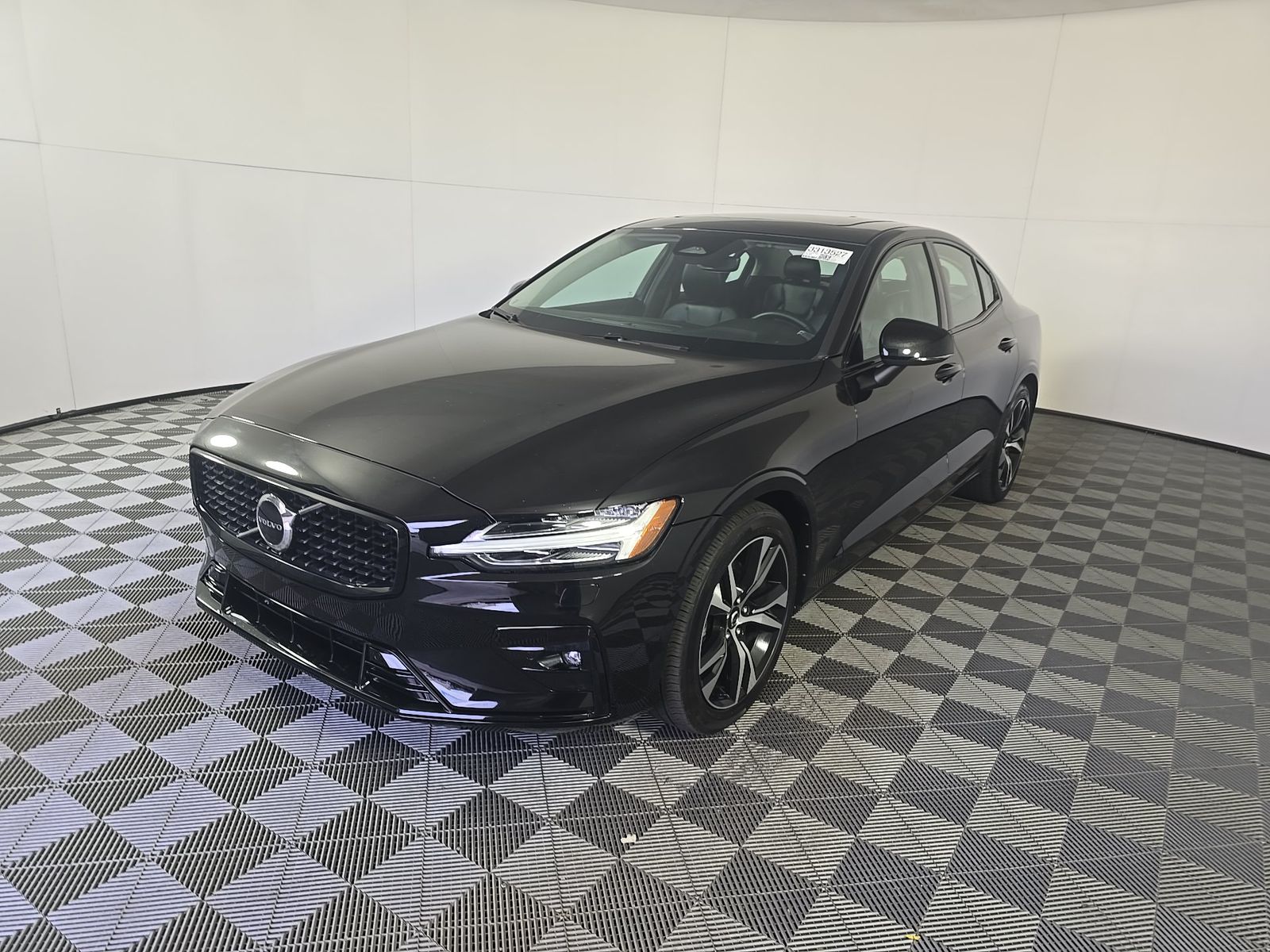 2025 VOLVO S60 B5 Core - 1