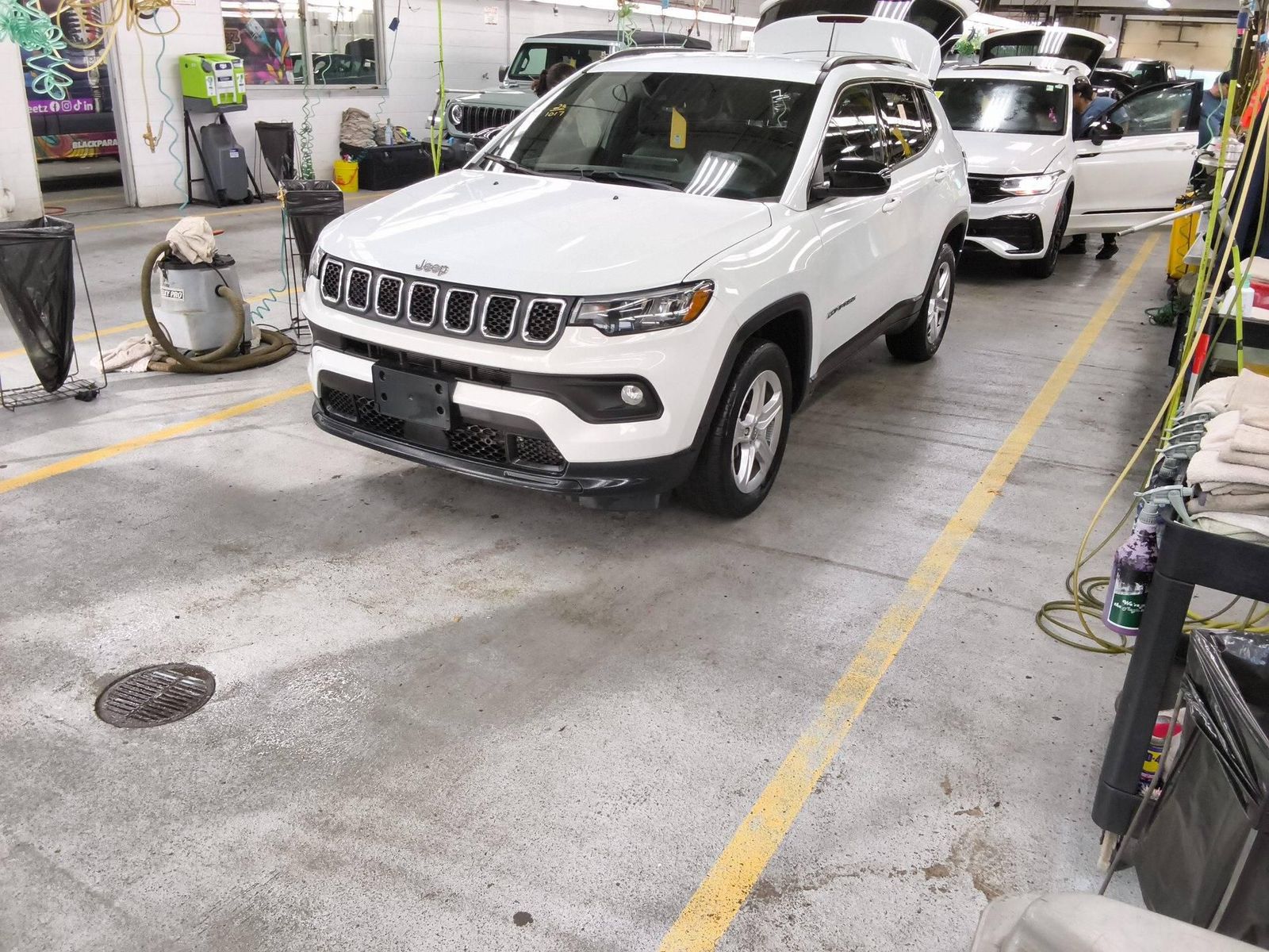 2023 JEEP COMPASS Latitude - 1