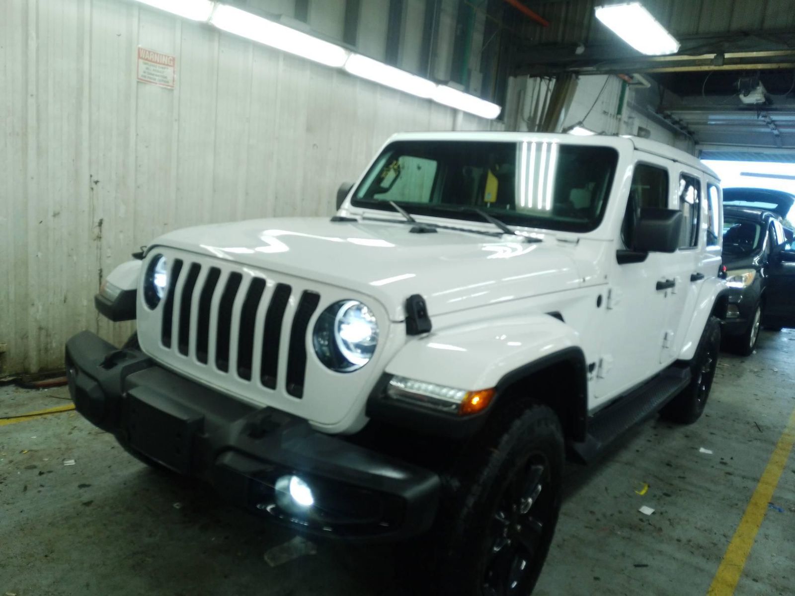 2022 JEEP WRANGLER UNLIMITED SAHARA ALTITUDE Edition - 1