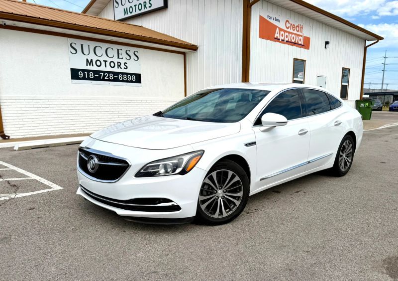2017 BUICK LACROSSE Preferred - 1