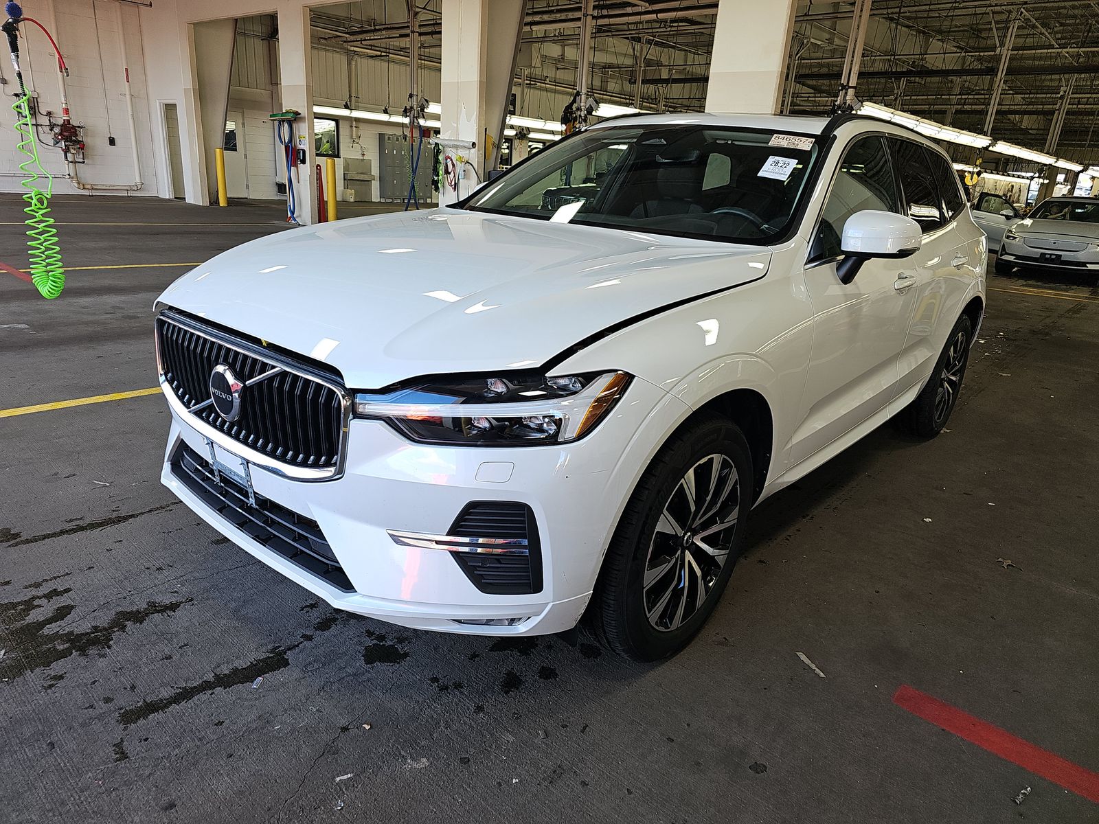 2023 VOLVO XC60 B5 Core - 1