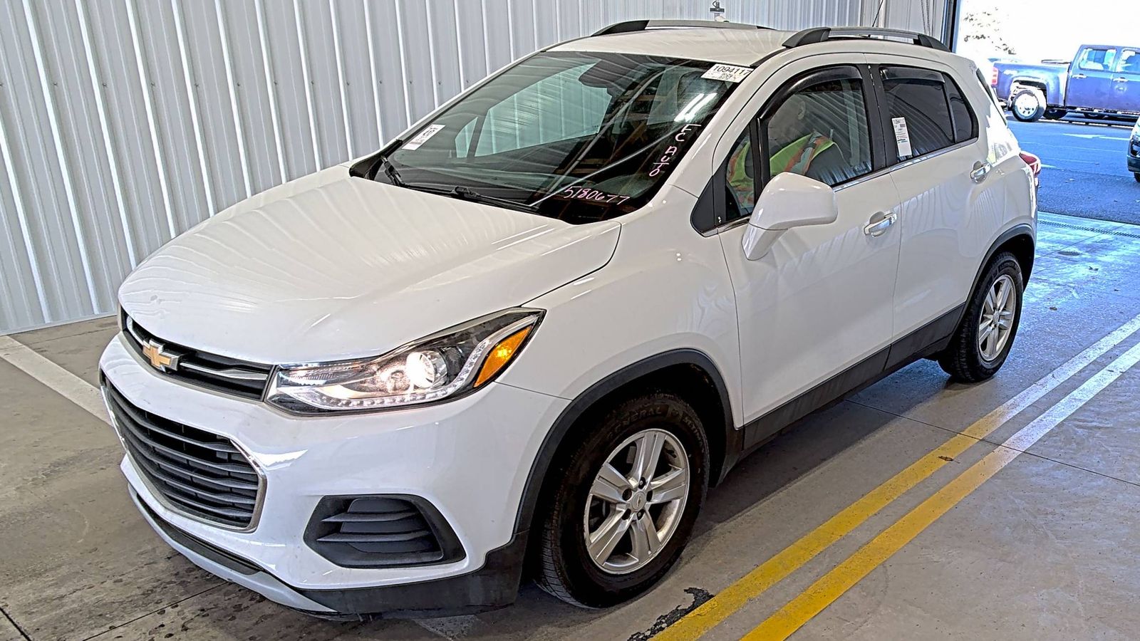 2017 CHEVROLET TRAX LT - 1