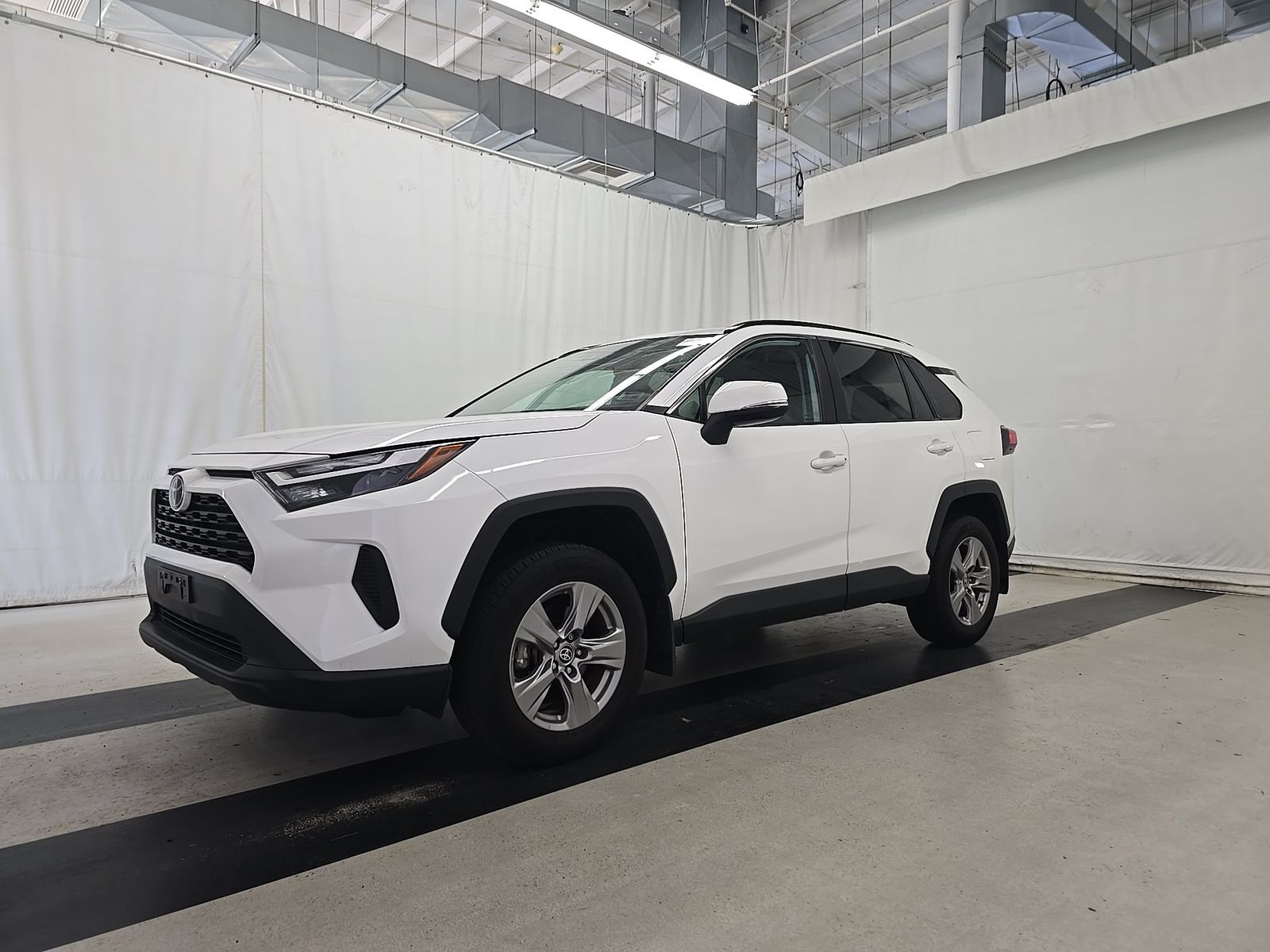 2024 TOYOTA RAV4 XLE - 1