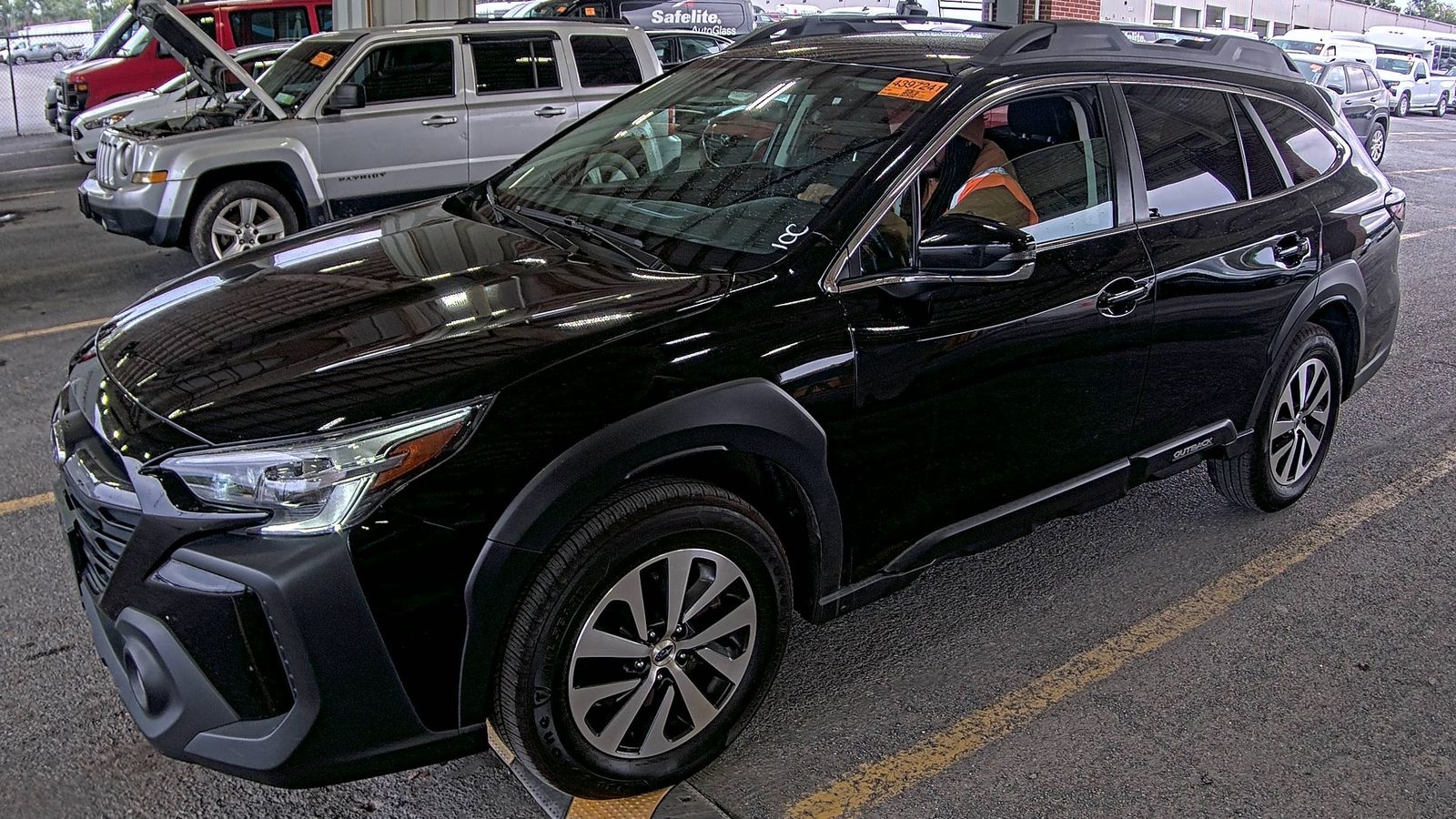 2023 SUBARU OUTBACK Premium - 1