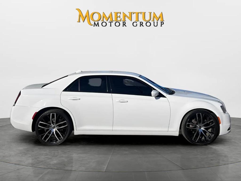 2019 CHRYSLER 300 S - 1