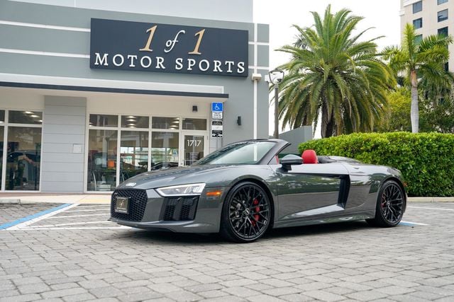 2018 AUDI R8 V10 - 1