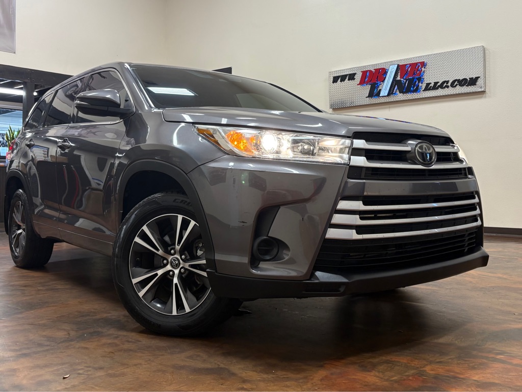 2018 TOYOTA HIGHLANDER LE - 1
