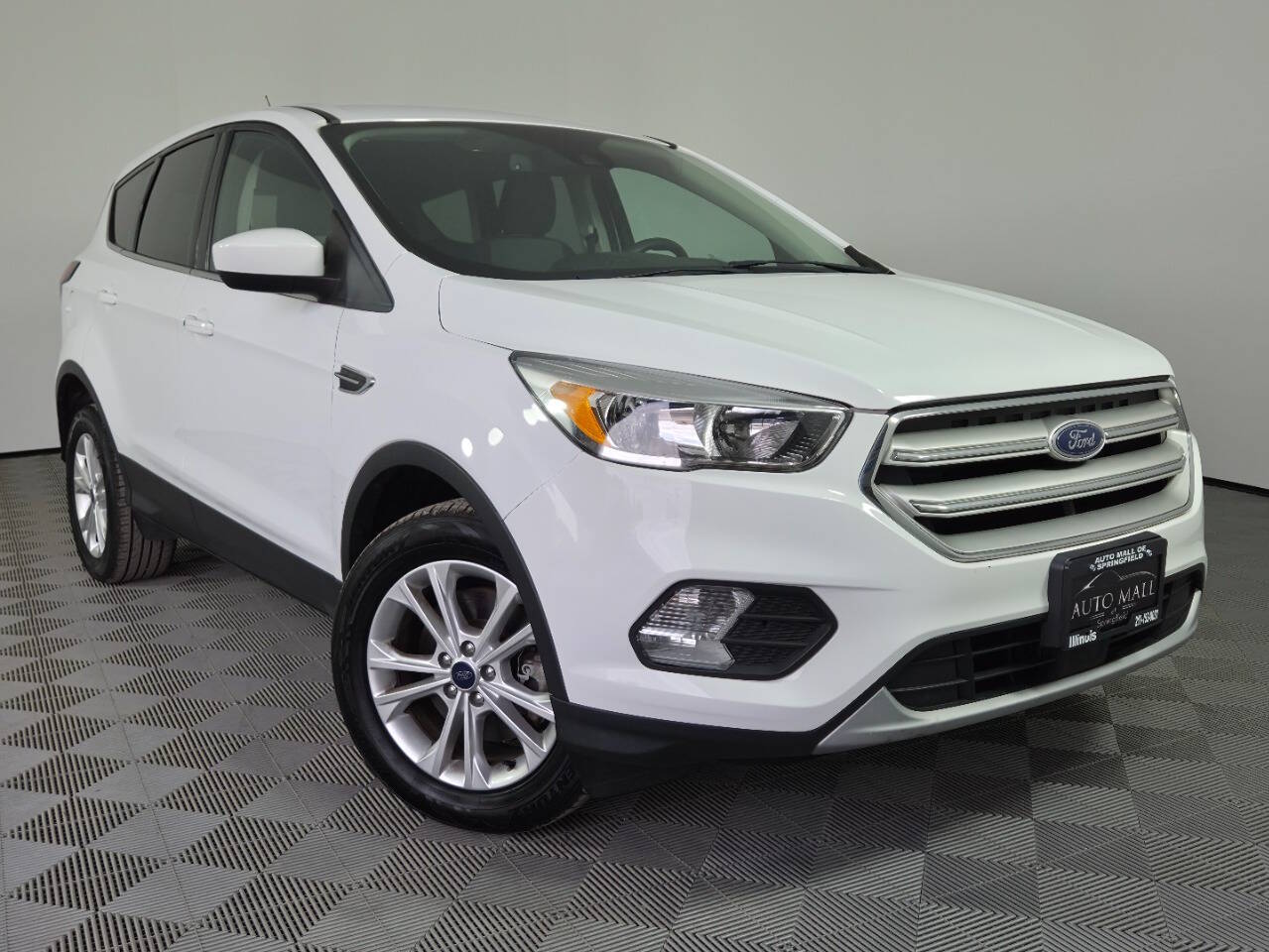 2019 FORD ESCAPE SE - 1
