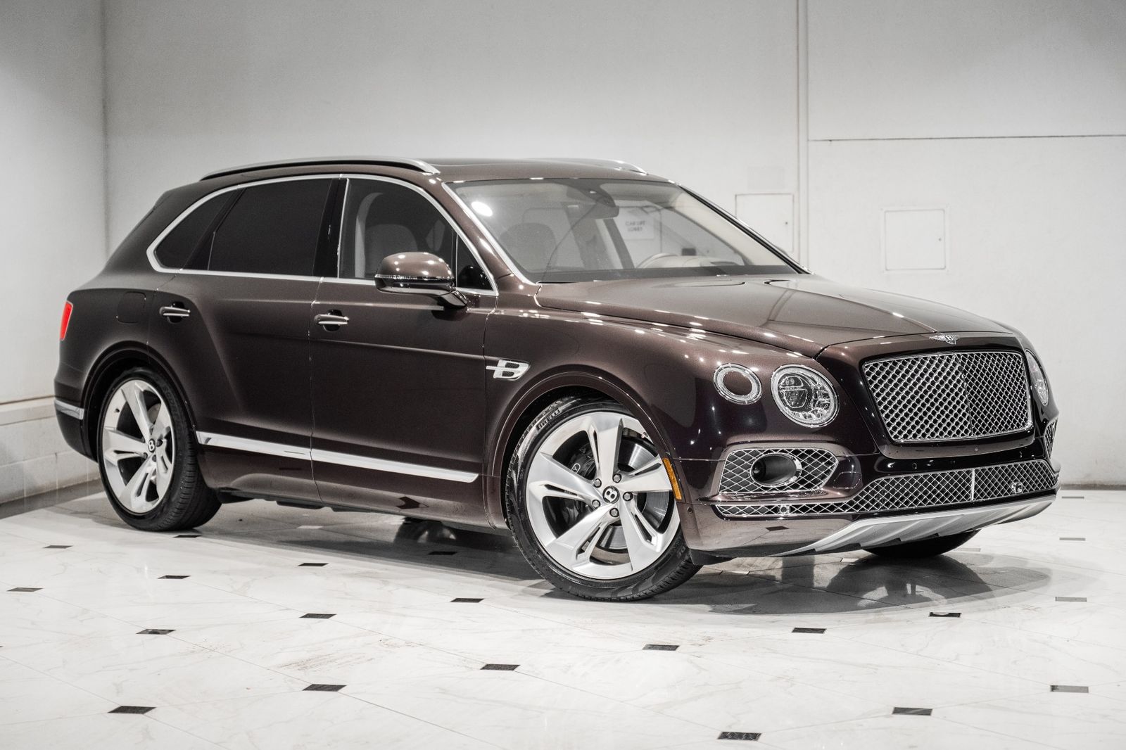 2017 BENTLEY BENTAYGA W12 - 1