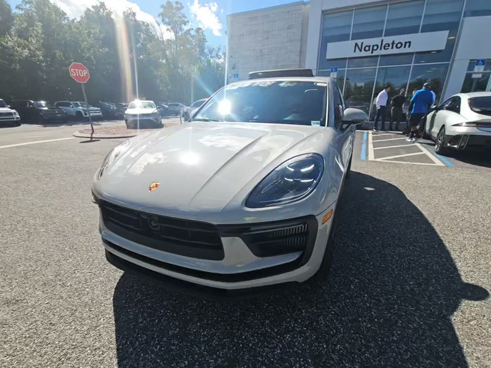 2023 PORSCHE MACAN S - 1