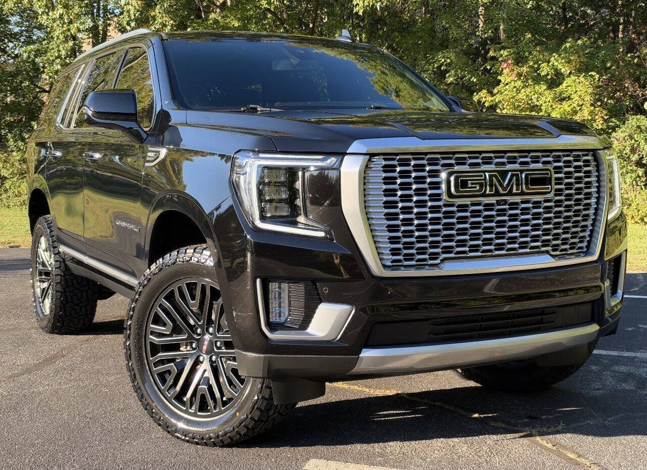2021 GMC YUKON Denali - 1