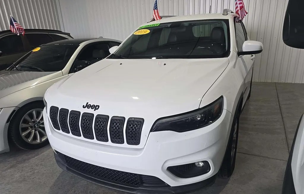 2019 JEEP CHEROKEE LATITUDE PLUS - 1
