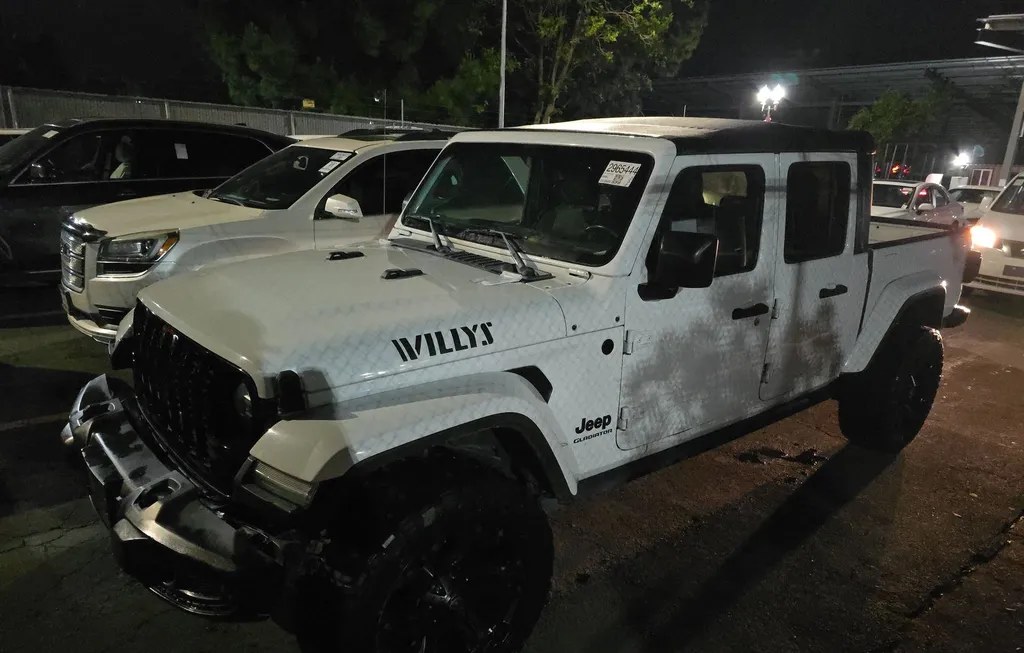 2021 JEEP GLADIATOR WILLYS CREW CAB MEDIUM BED - 1