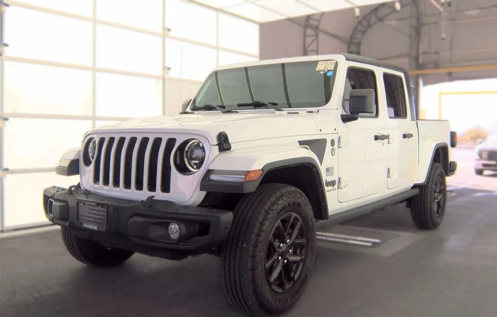 2023 JEEP GLADIATOR FREEDOM EDITION CREW CAB MEDIUM BED - 1