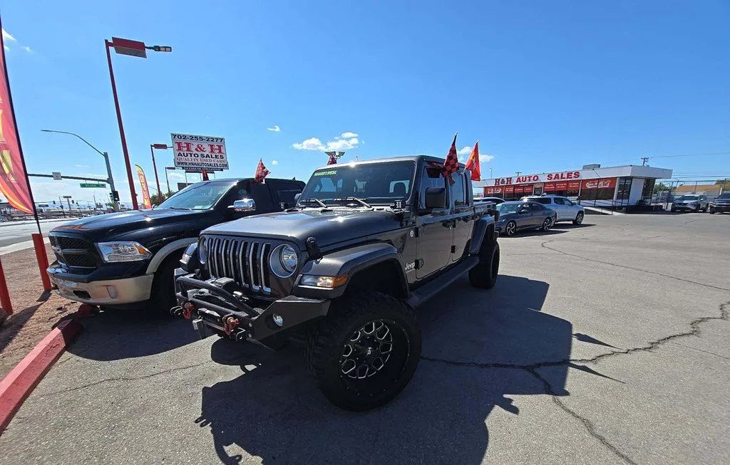 2020 JEEP GLADIATOR NORTH EDITION CREW CAB MEDIUM BED - 1